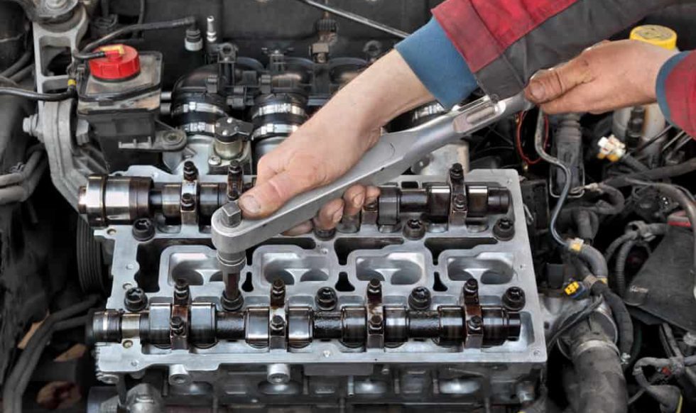 23-Cylinder-Head-Overhaul