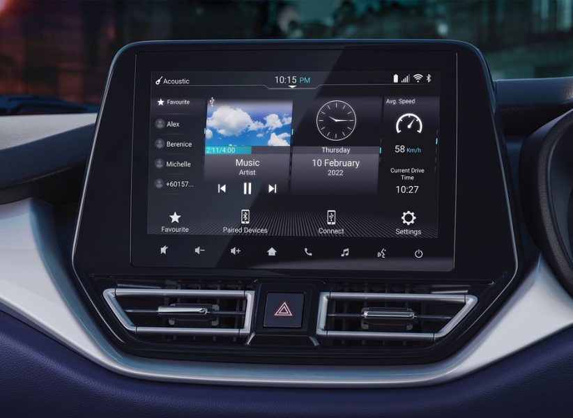 32-In-Car-Audio-Infotainment-Service