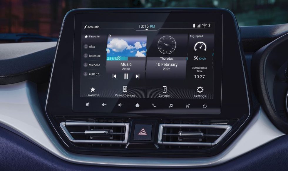 32-In-Car-Audio-Infotainment-Service